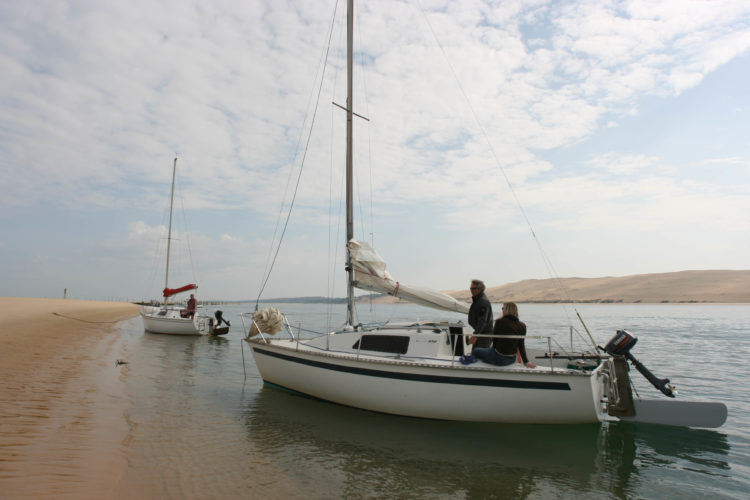 La Bulle et Iboga à la plage, banc dArguin - Photo : Emmanuel van Deth