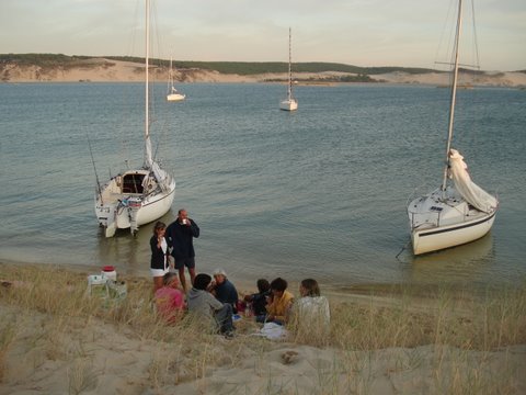 Quatre voiliers à Arguin (photo : Marie)